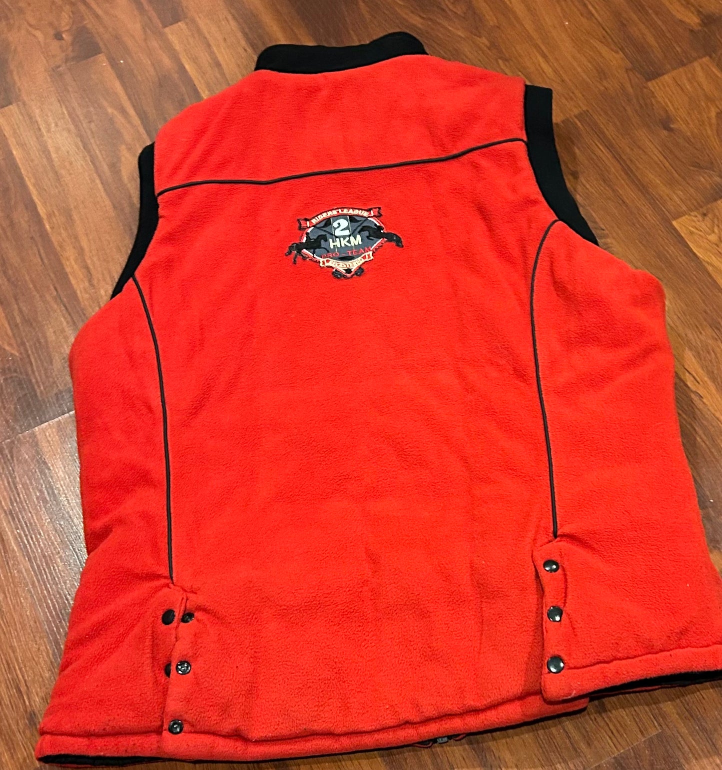 HKM XL reversible vest. Black quilted and red fleece