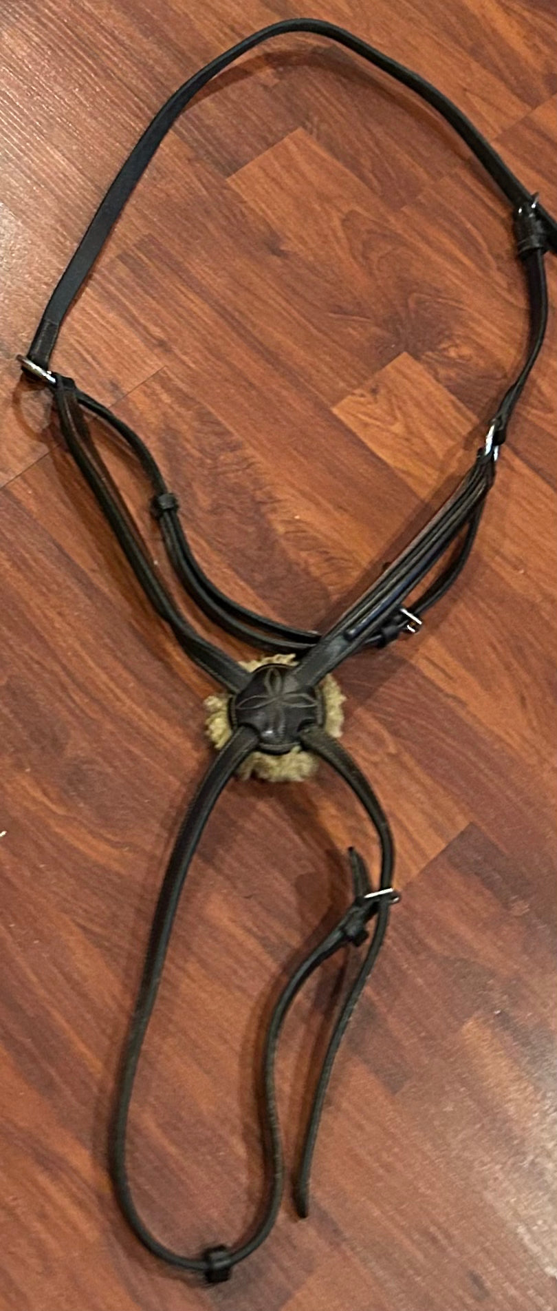 Dark brown full size figure 8 noseband