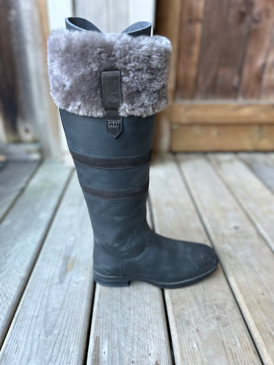 Kingsley size 39 Helsinki black