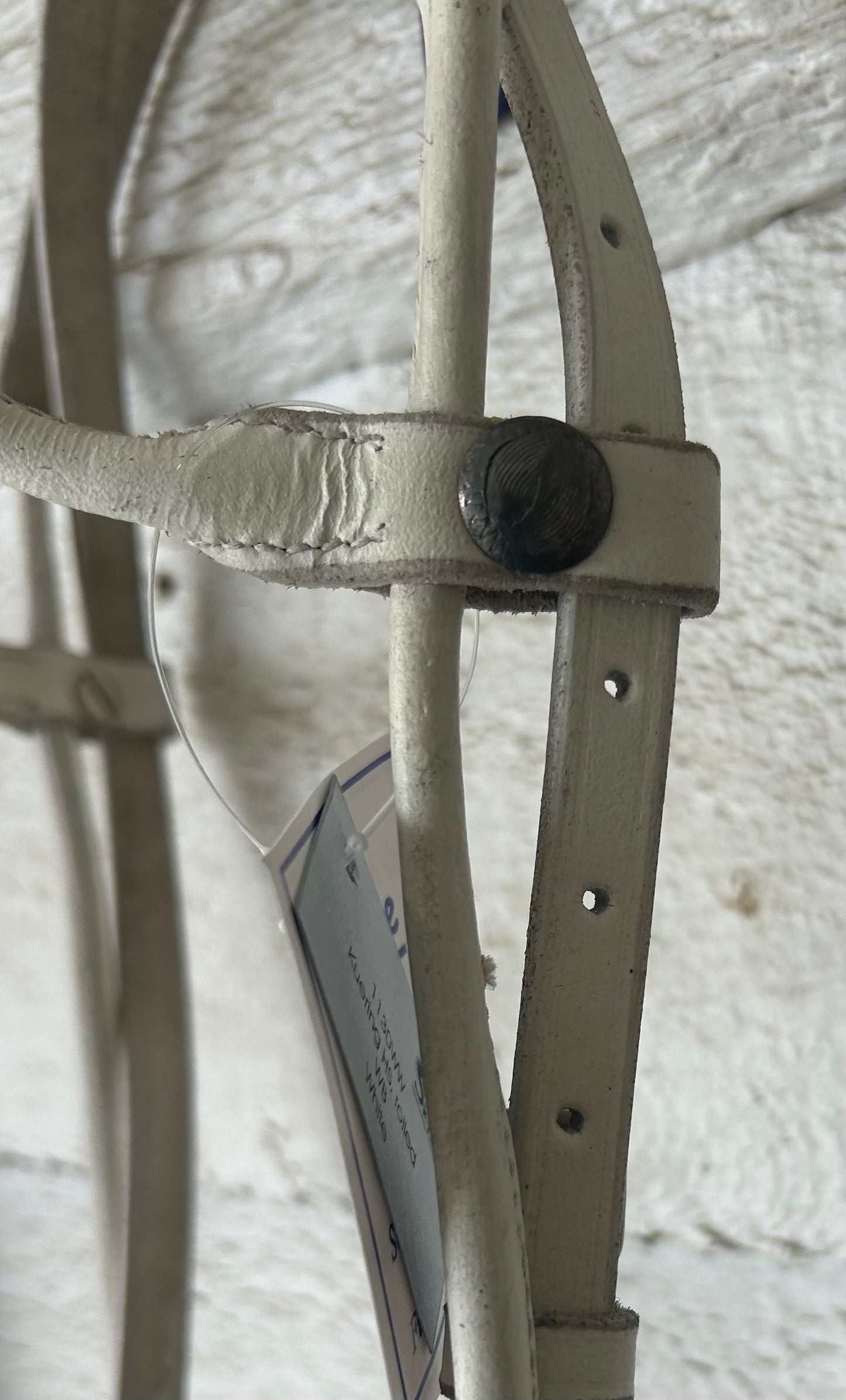 White keuring bridle rolled leather. Warmblood size