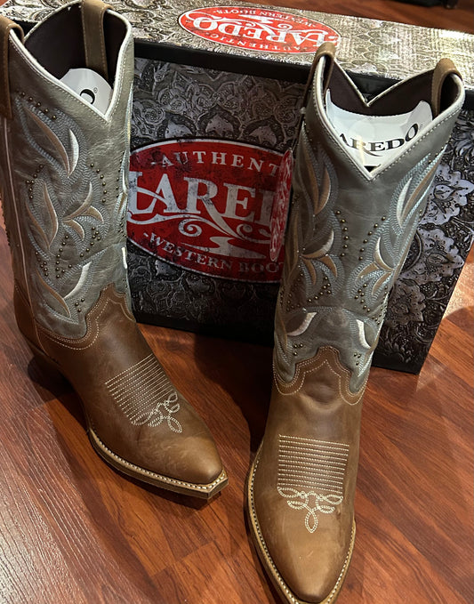 Laredo boots size 8.5 honey/light blue Larissa
