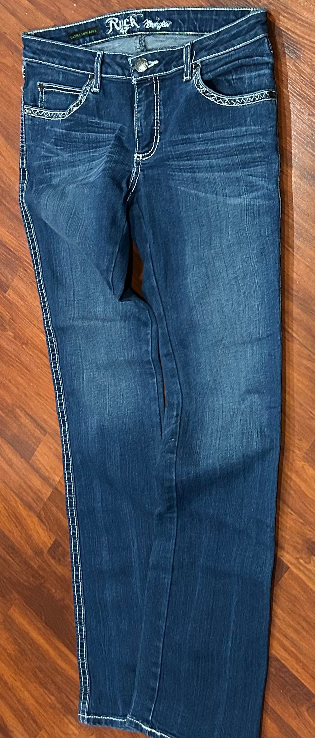 Wrangler low rise Rock 47 size 7/8 (measures 34”) x 34. Boot cut. – All ...