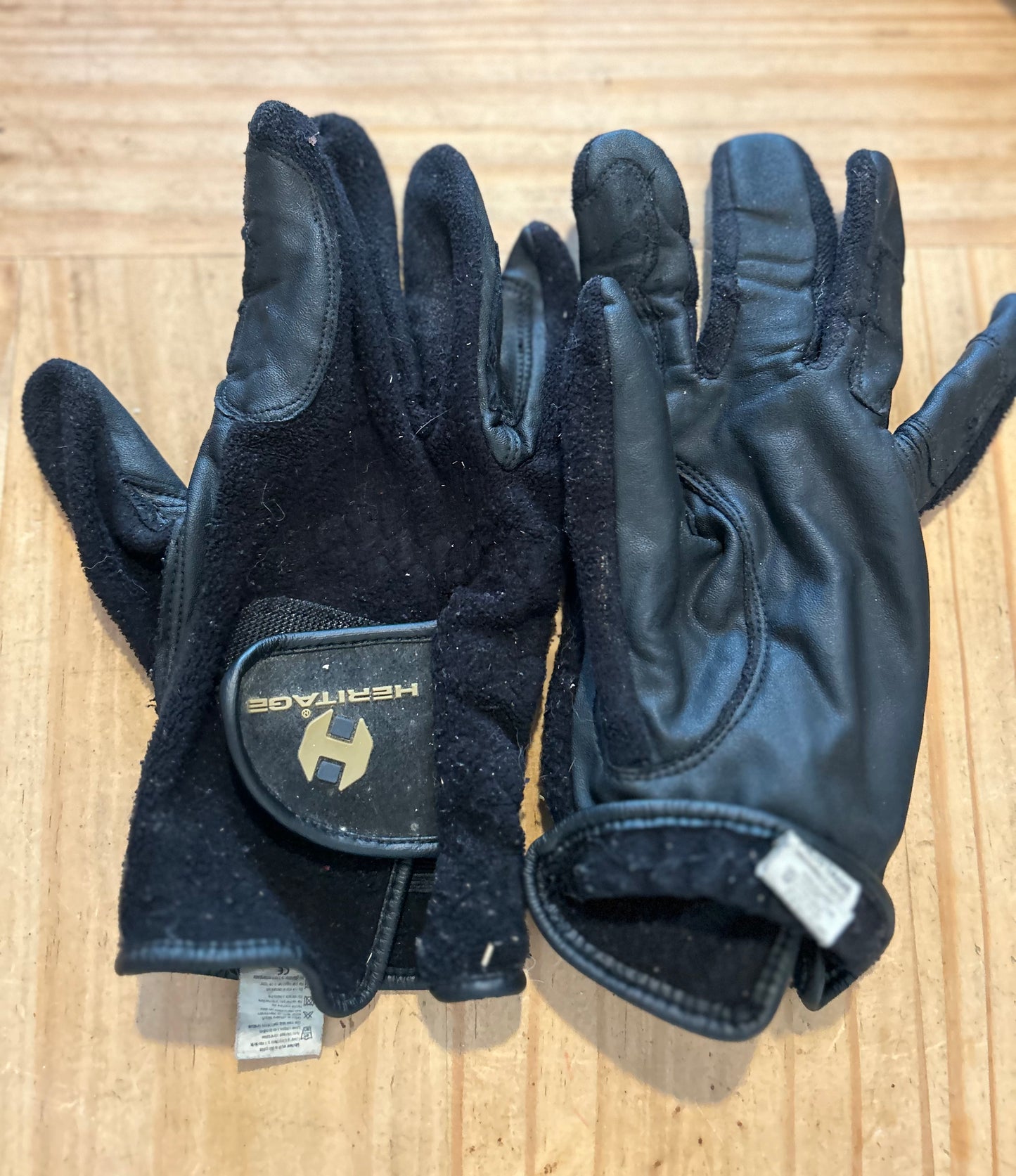 Heritage winter weight gloves size 9