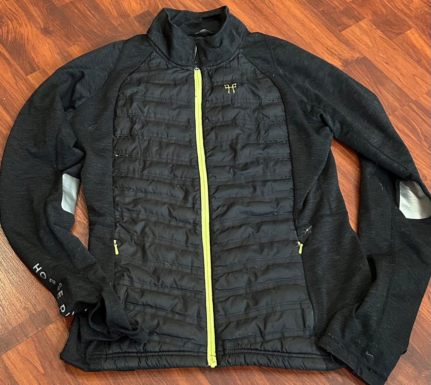 Horse pilot medium black with neon jacket