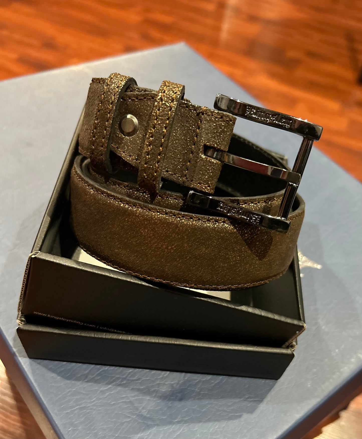 Kingsley belt castahno. New.