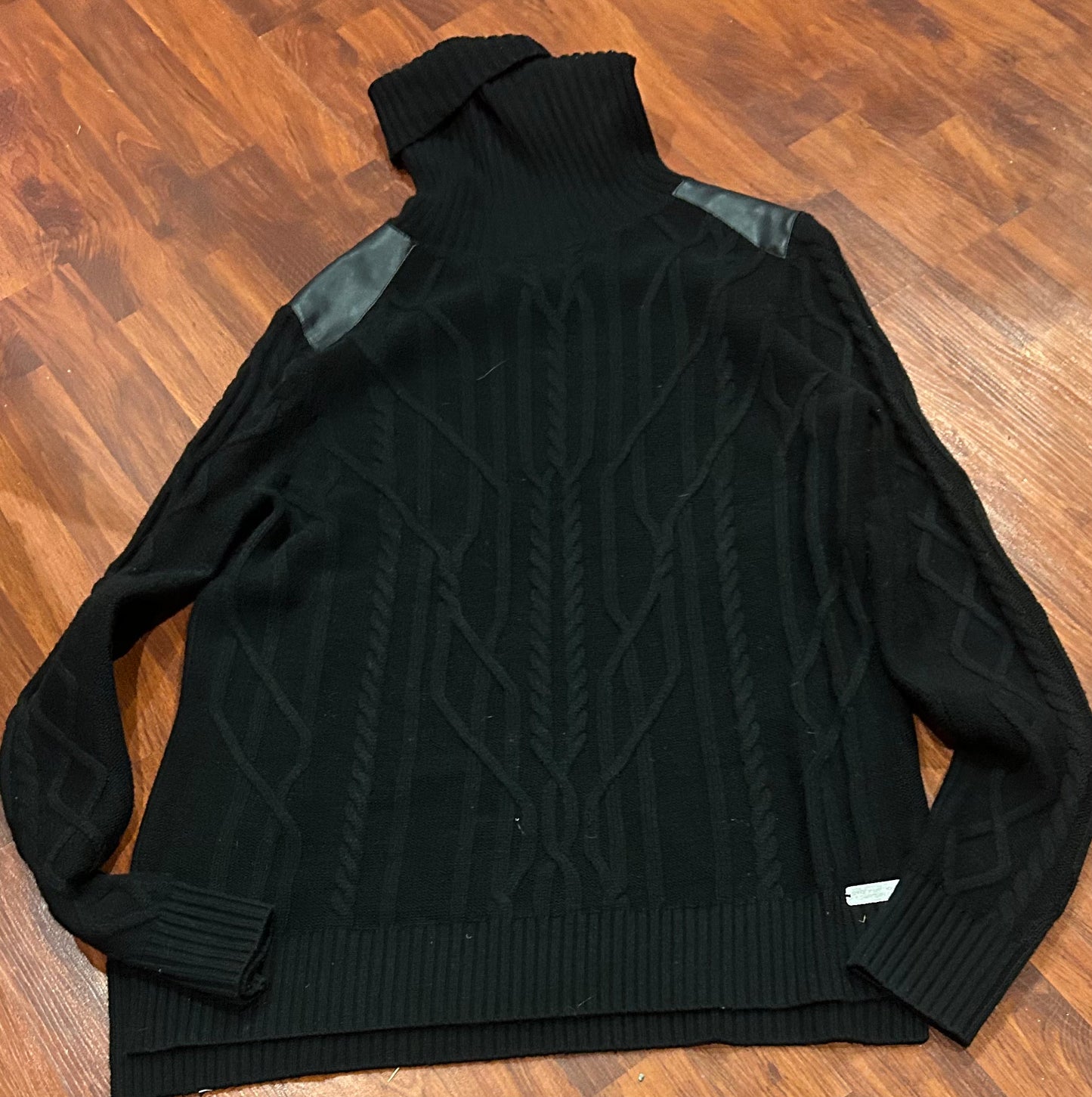 Asmar large black turtleneck
