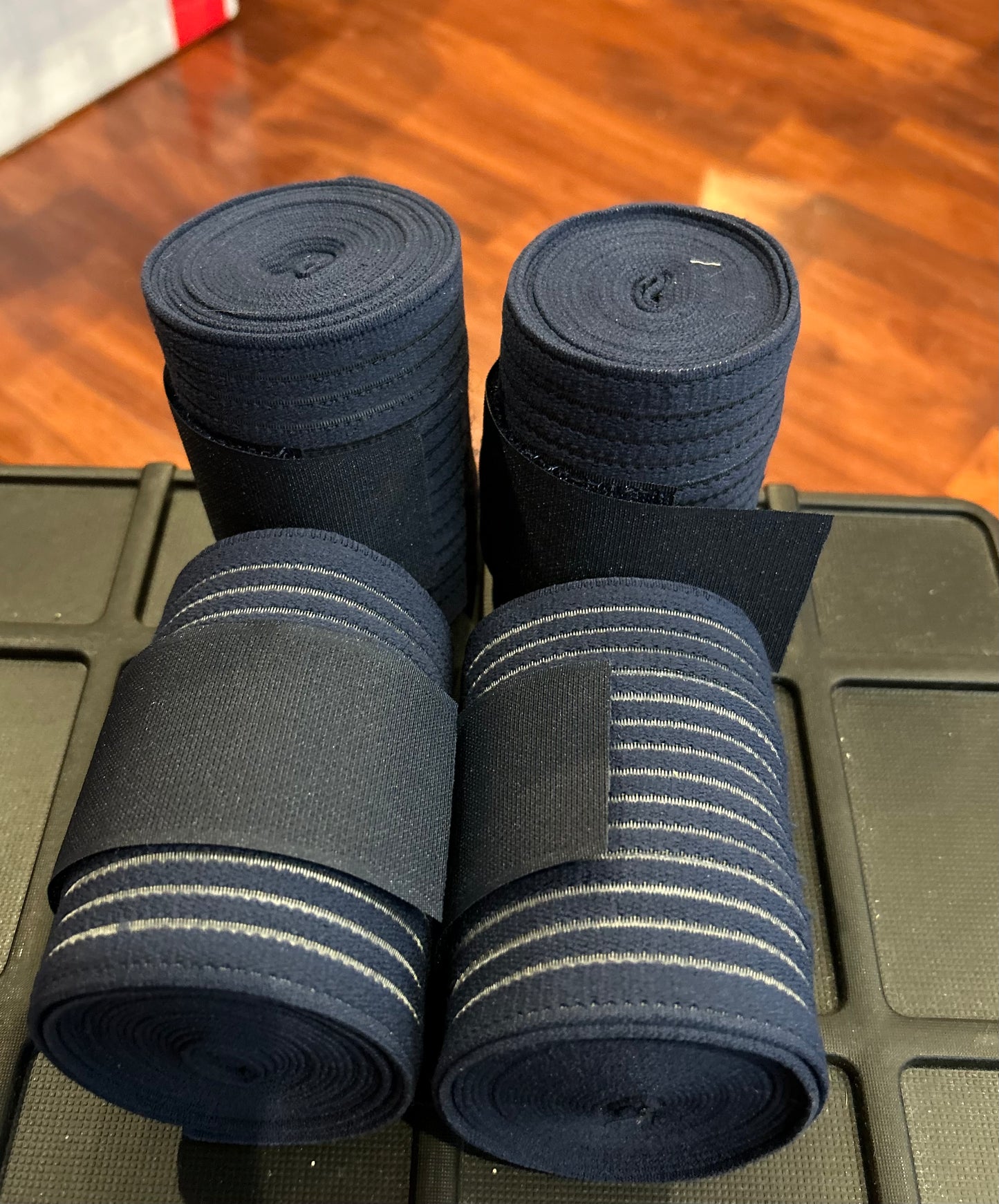 Saratoga navy wraps set of 4. New.