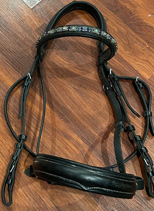 J. Barklay & Sons full size black bridle. Browband has been changed. Cheek pieces have been shortened