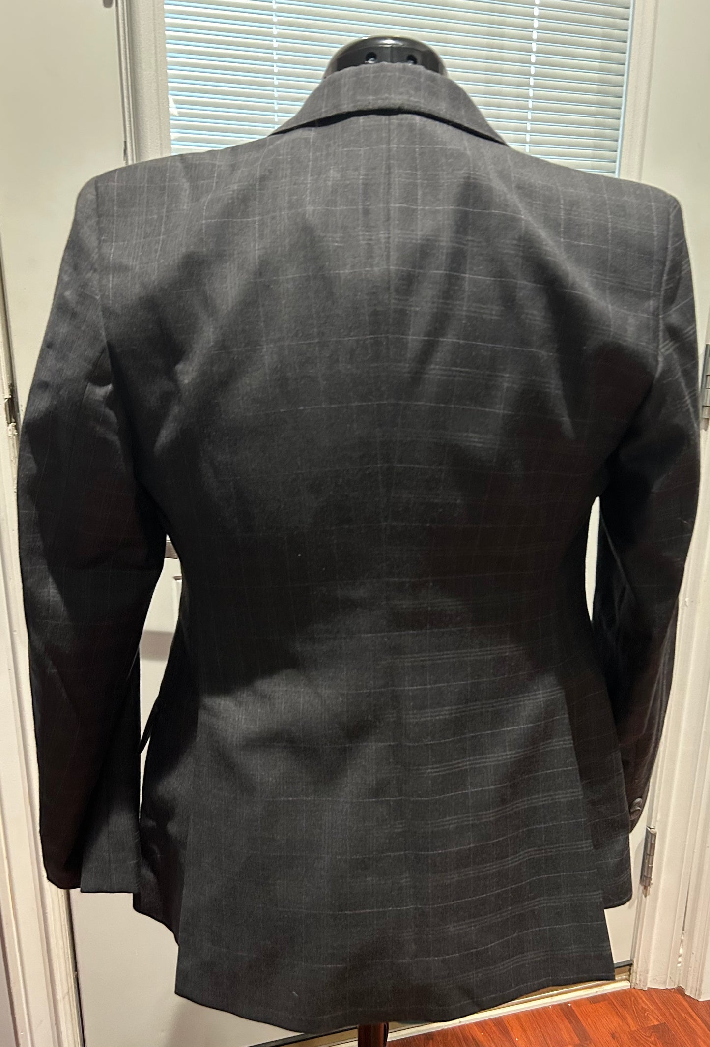 12 R Elite grey plaid show jacket