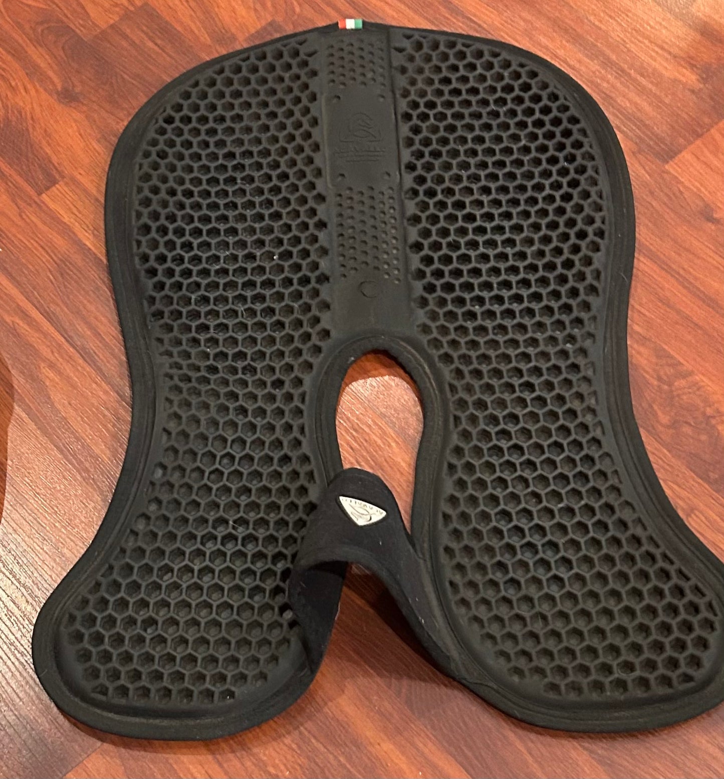 Acavallo gel and memory foam pad
