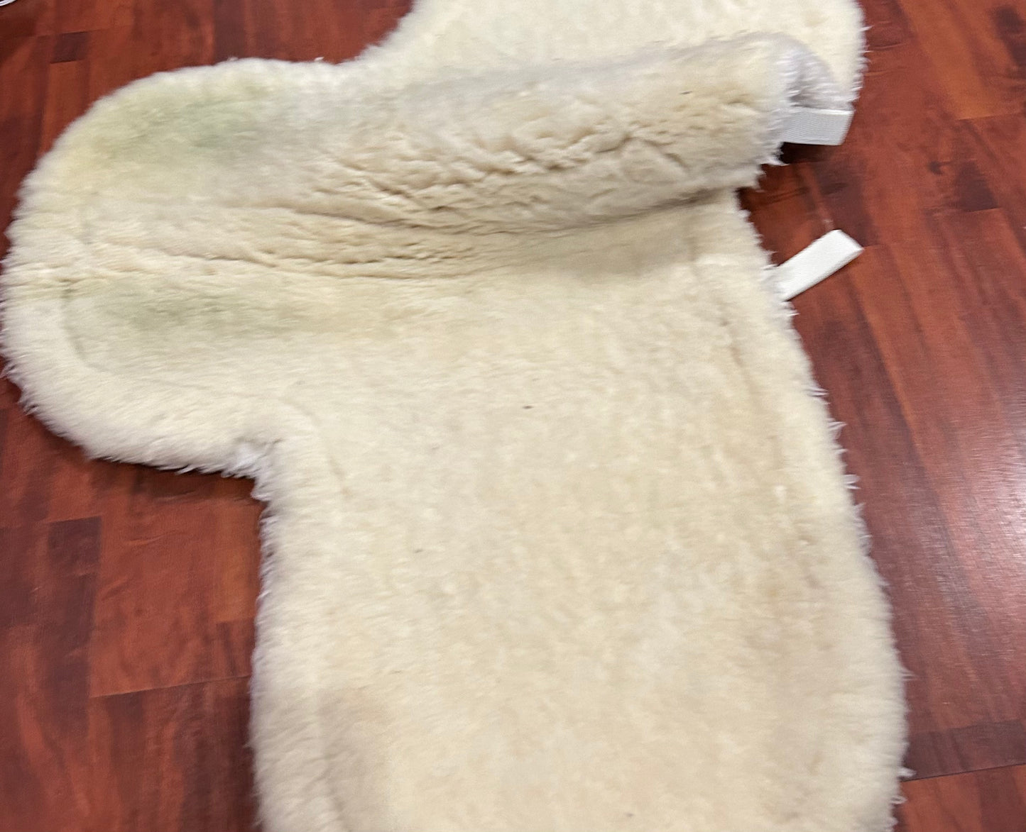 Sheepskin dressage shaped pad 17”