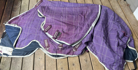 84” rhino plus turnout lite with hood. Damage to lining but otherwise I’m good condition.