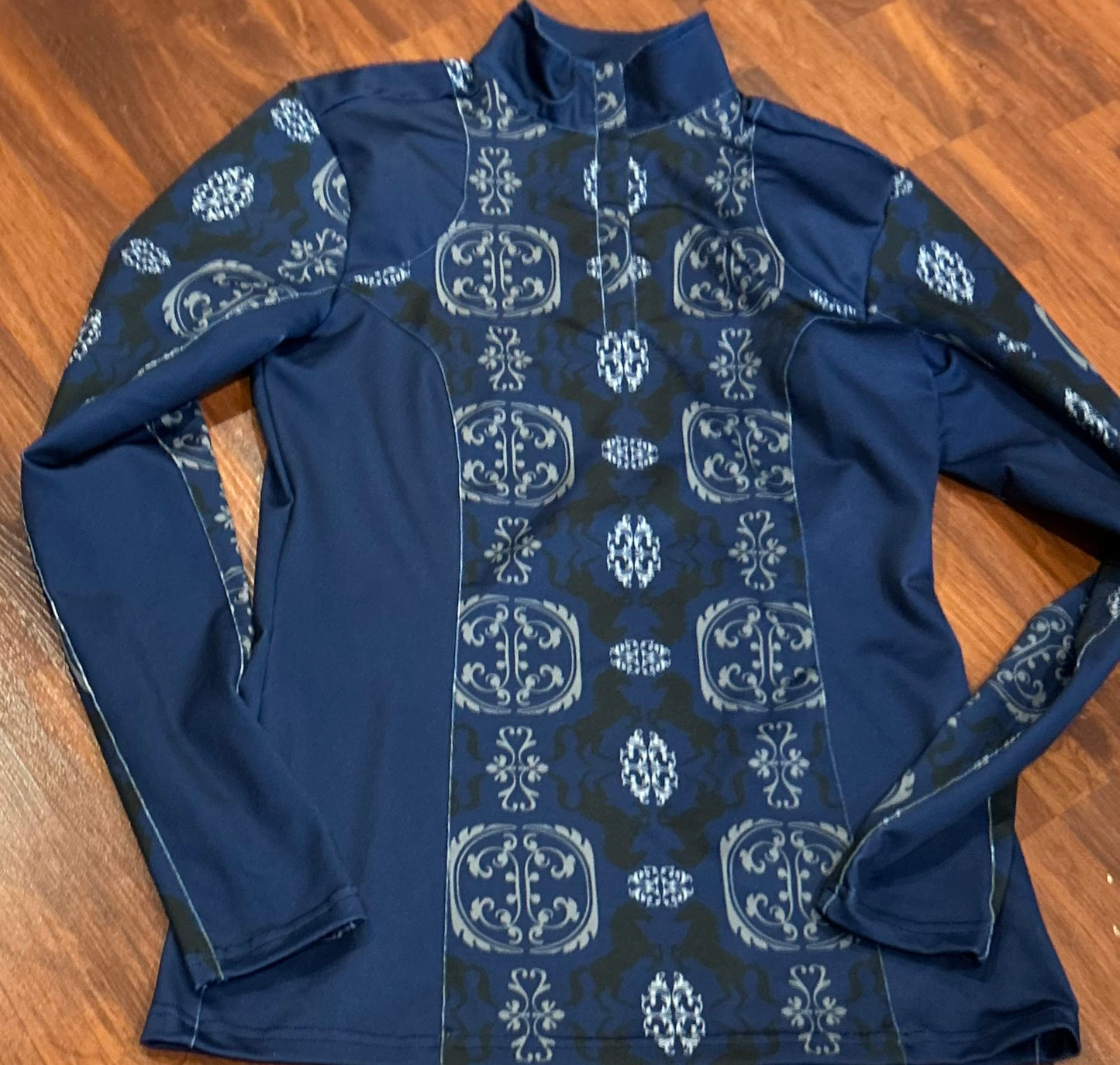 Arista small long sleeve blue pattern shirt