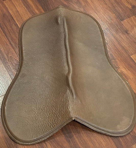 Tad Coffin leather half pad. Measures 19” along spine