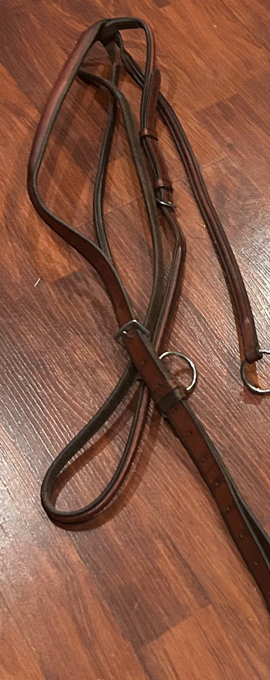Vespucci running martingale. Some leather cracks. Full size
