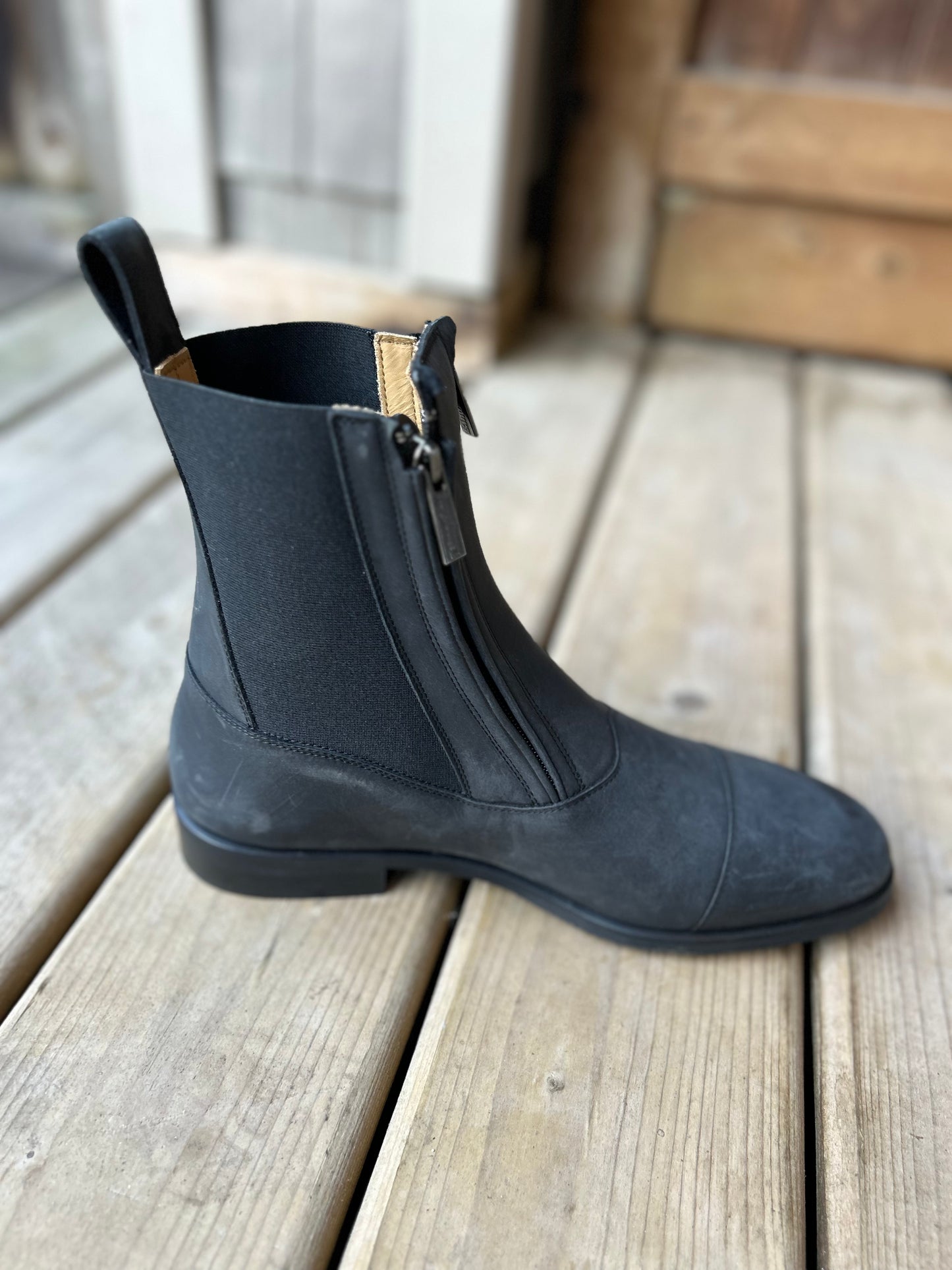 Kingsley size 43 Zambia boots black. New