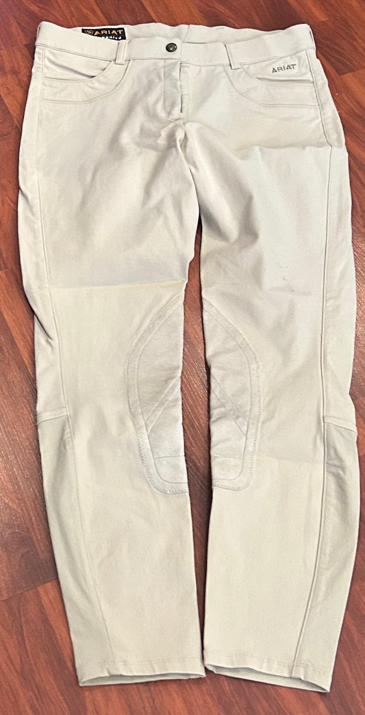 Ariat Size 30R pro series tan knee patch breeches. Excellent condition
