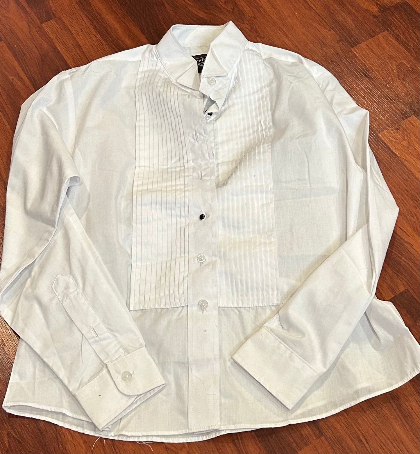 White show shirt size 10
