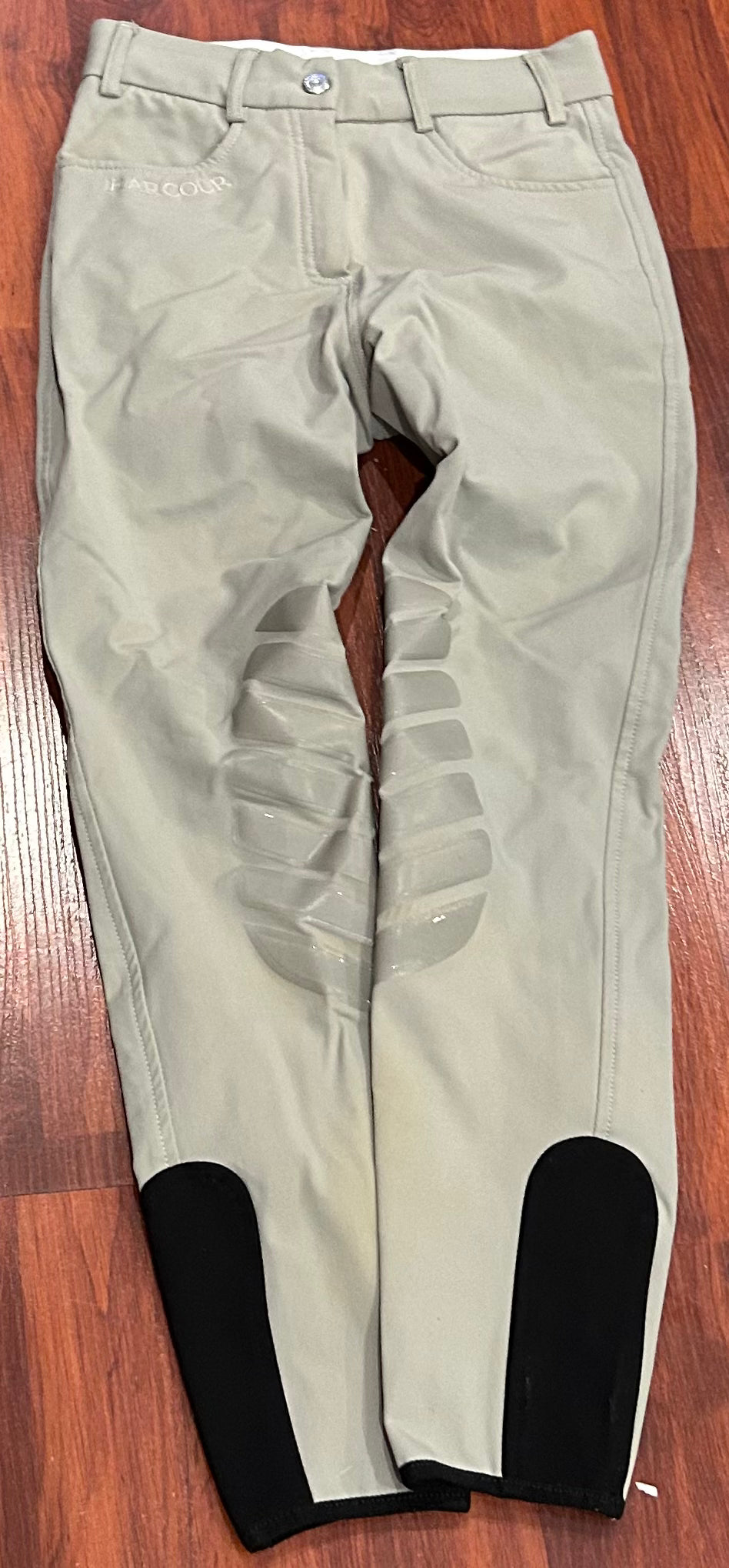 Harcourt kids knee patch yah breeches. Labelled 32 measures 24”