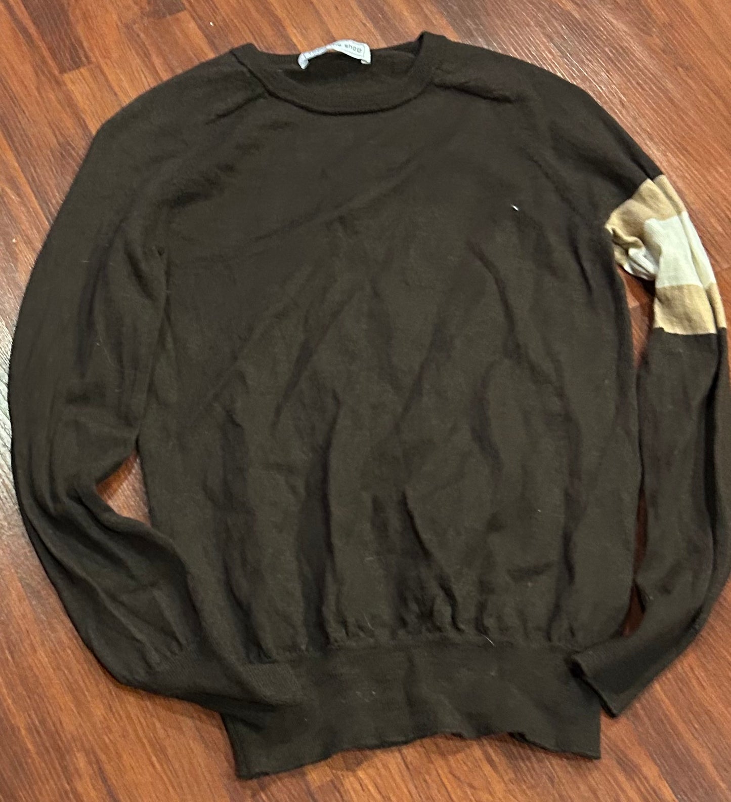 TKEQ small brown sweater