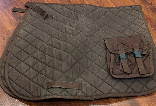 Brown XL trail riding pad with attached secure pockets