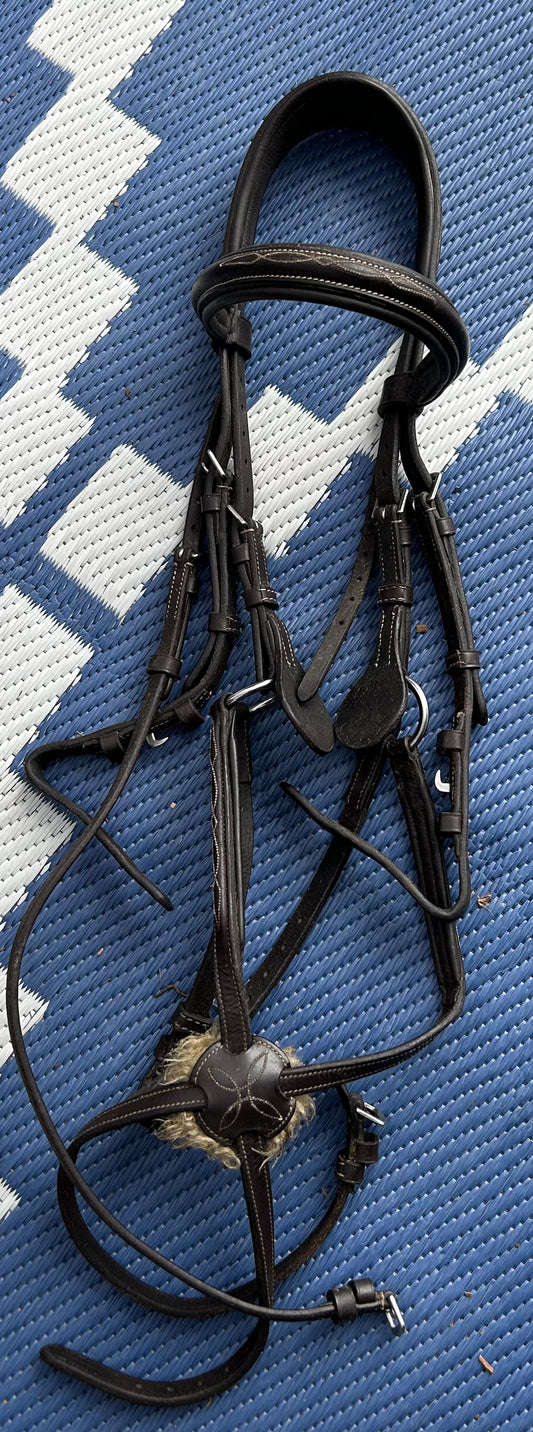Mondega con size figure 8 bridle brown fancy stitch