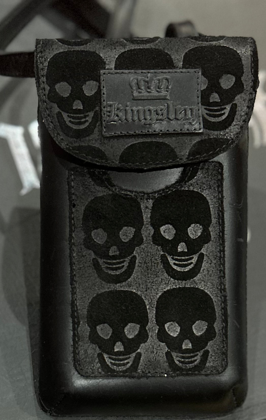 Kingsley phone bag black skulls