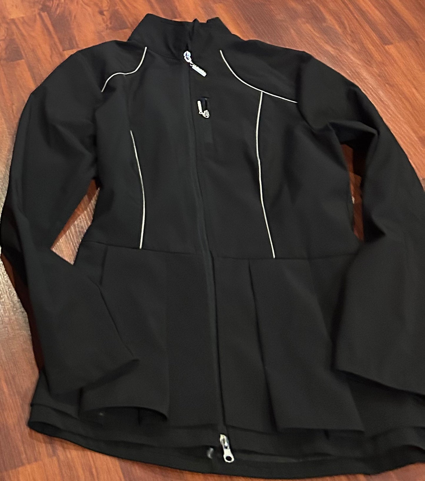 Arista small black jacket