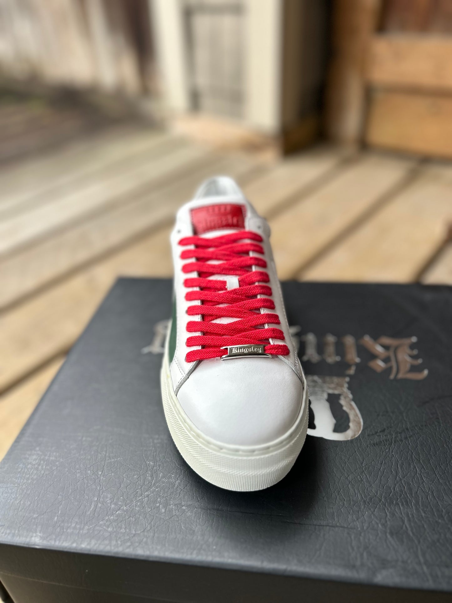 Size 39 Kingsley Mexico flag runners. New