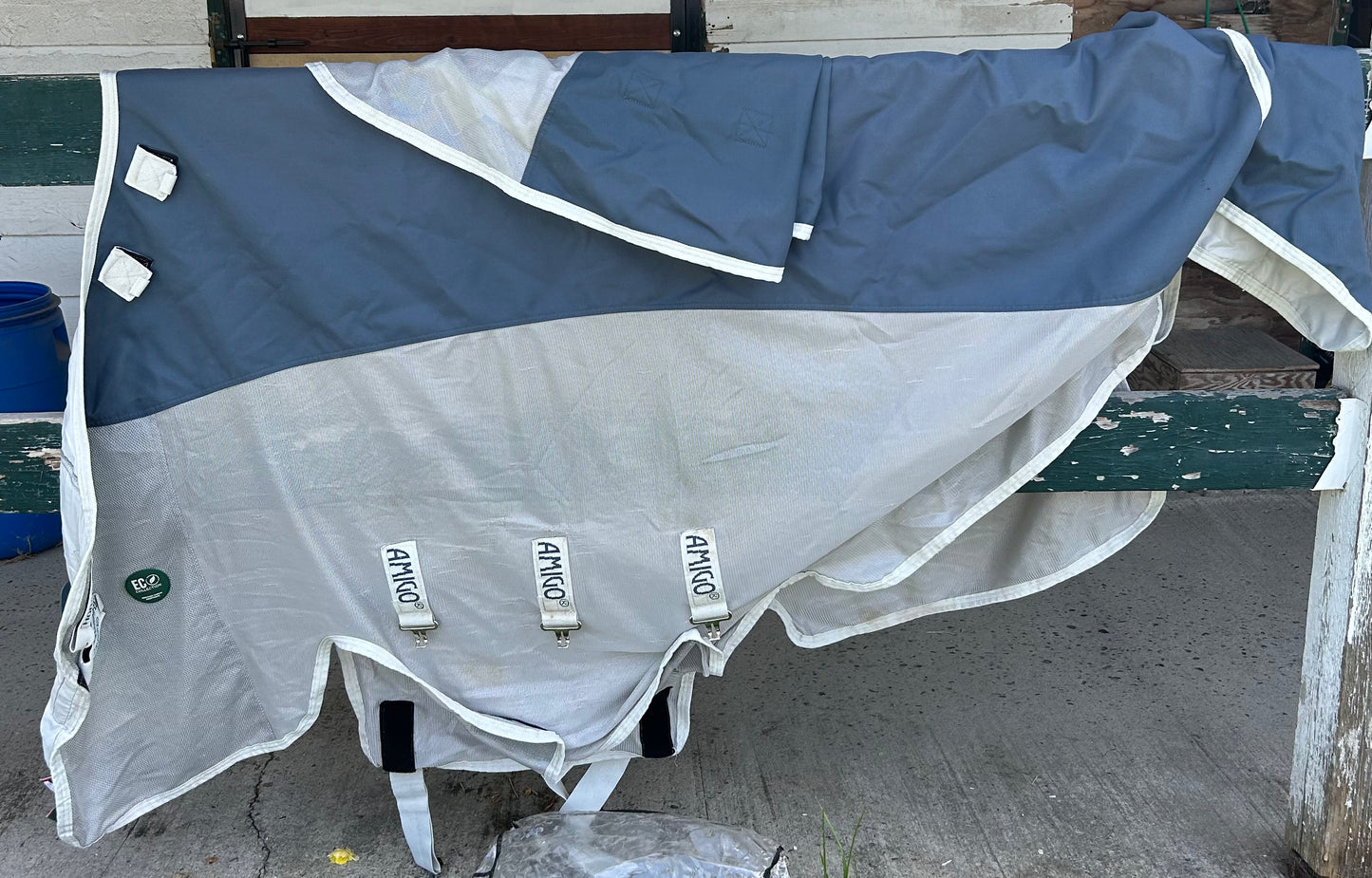 78” Amigo AmECO detach a neck waterproof fly sheet. Some snags but decent condition.