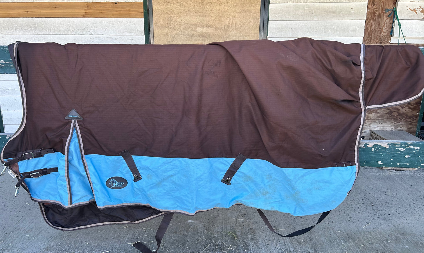76” Harry’s horse 200g brown/light blue turn out