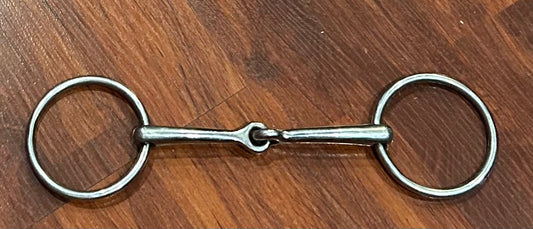 5.5” loose ring snaffle. Thinner.