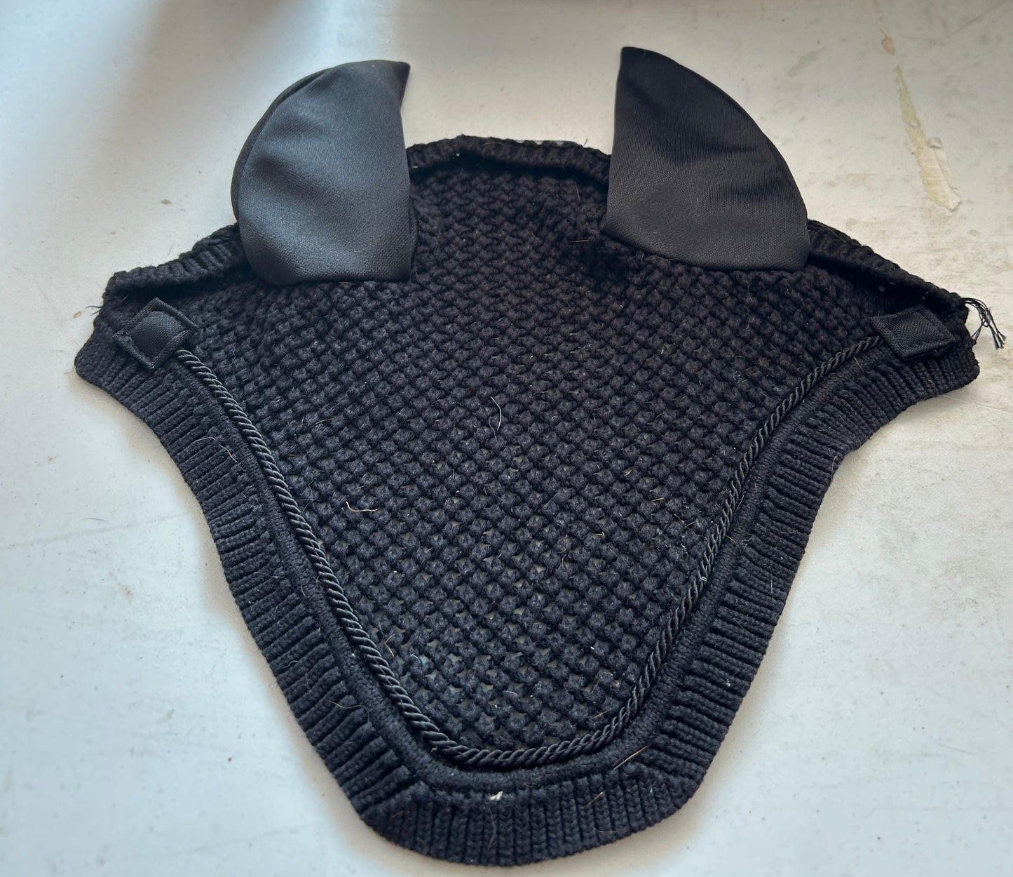 Shedrow pony fly bonnet