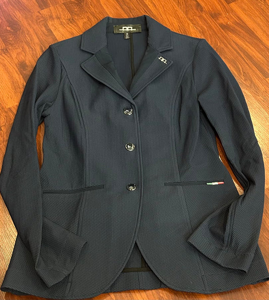 AA motionlite medium blue show jacket. Mesh for cooling. Excellent condition