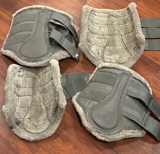 Eskadron grey fleece horse boots med/large (full size) set of 4