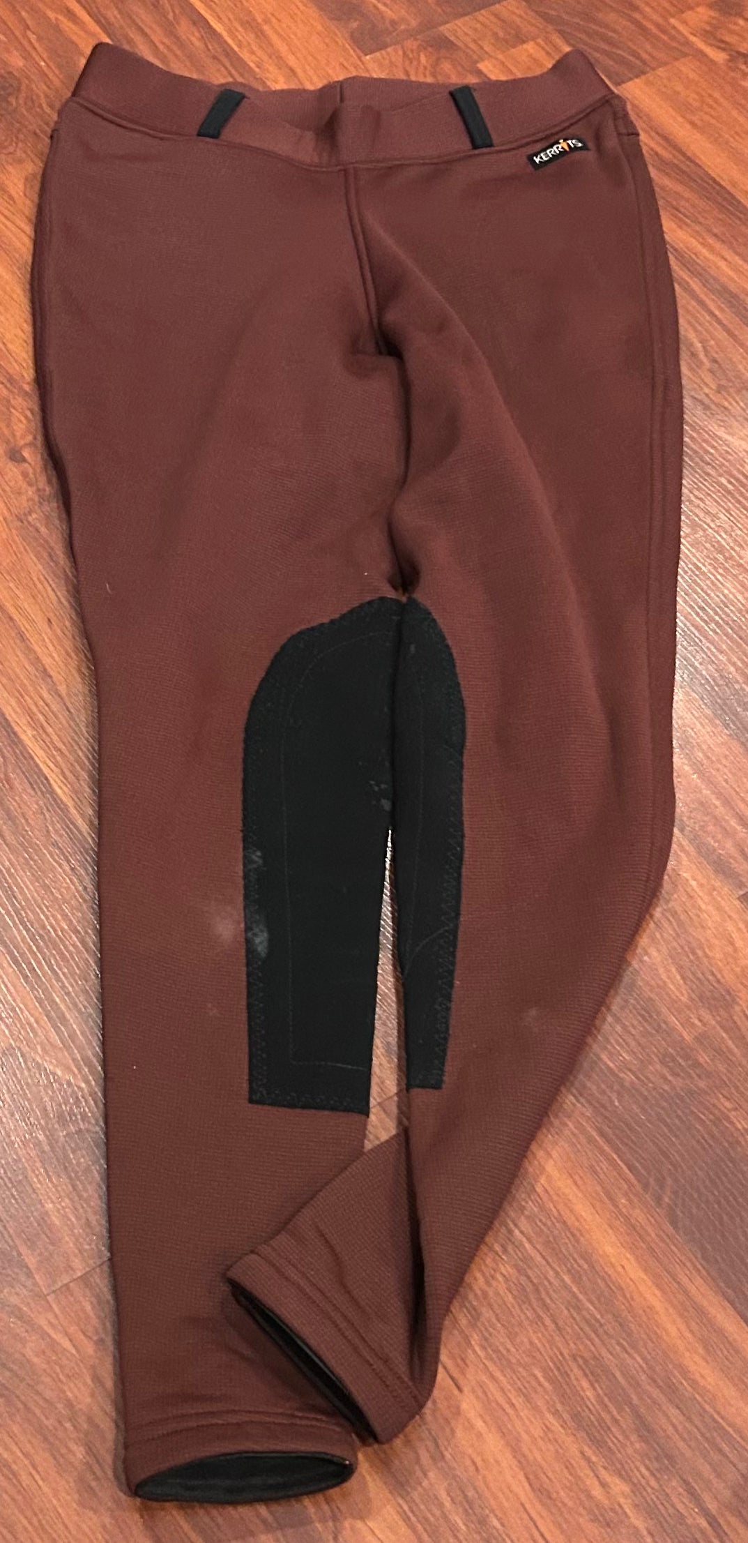Kerrits small burgundy fleece lined riding tights. Knee patch