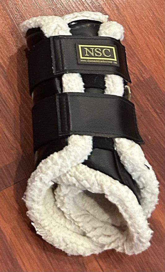 NSC black medium fleece boots