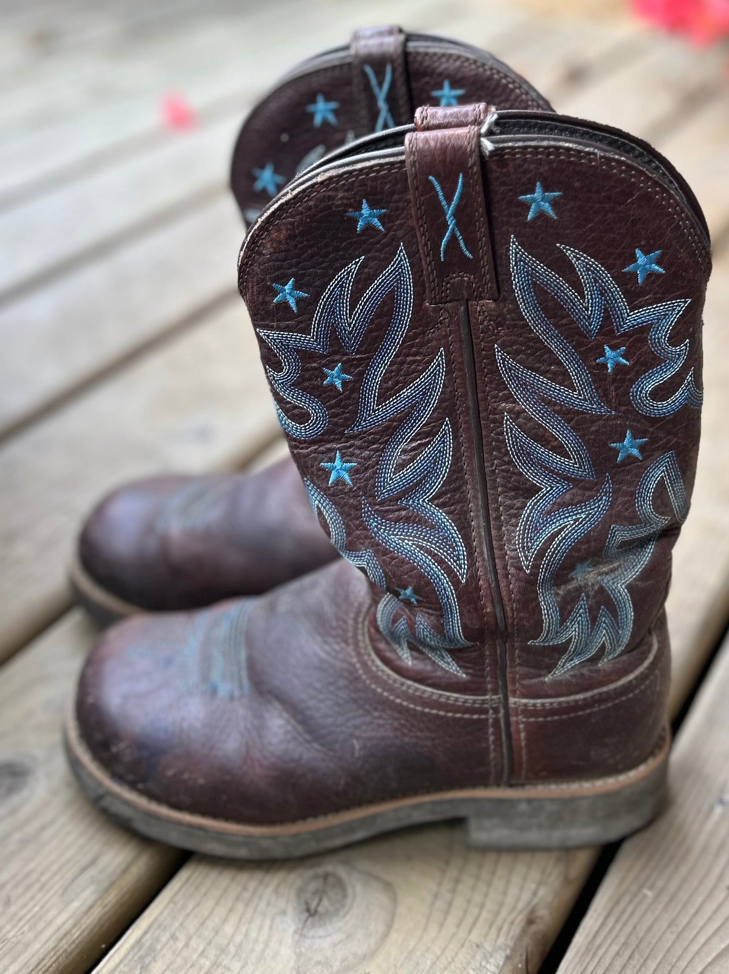 Ariat Western boots brown and blue 7.5