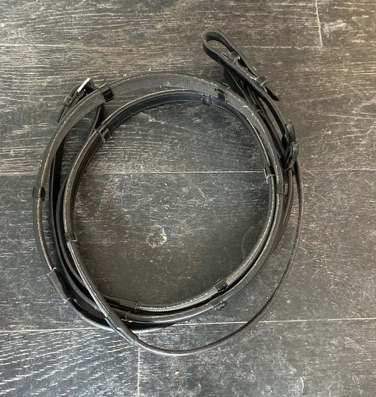 Black rubber lined reins