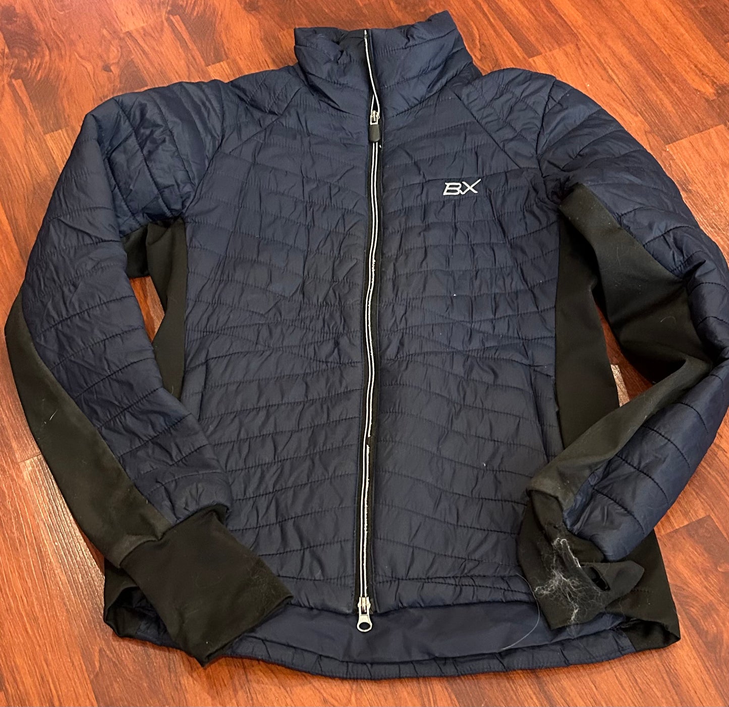 BVertigo size 8 (med) quilted jacket navy