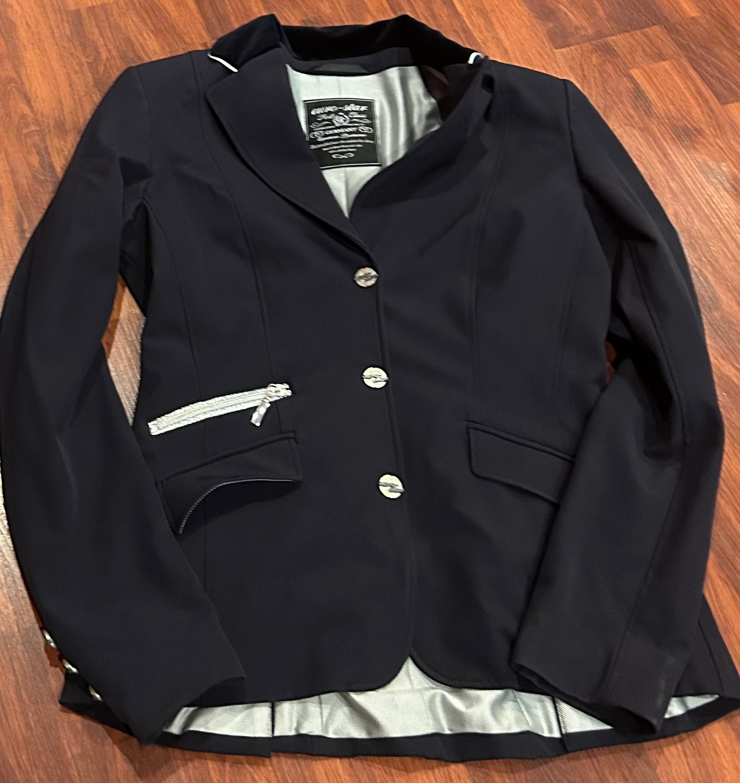 Euro star size 38 Damen with Olympia SK with black velvet trim