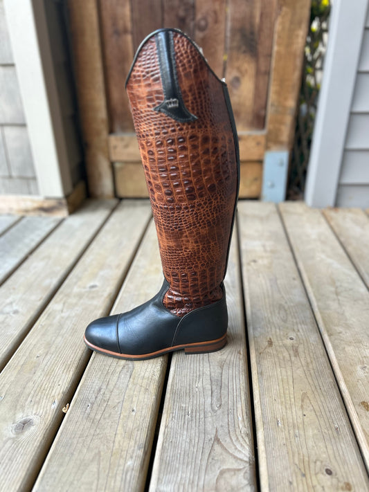 Size 37.5 MTM Kingsley capris tall boots Aligator brown. Sheepskin lined