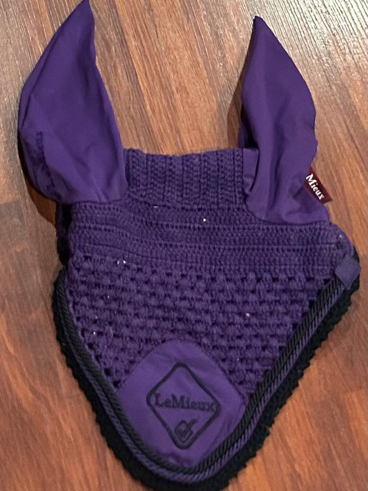 Lemieux XL black current fly bonnet