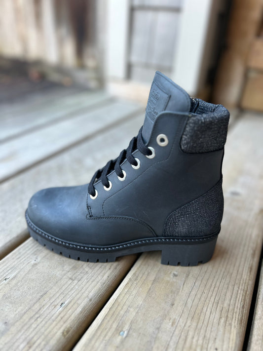 Kingsley size 37 Regina boots black. New