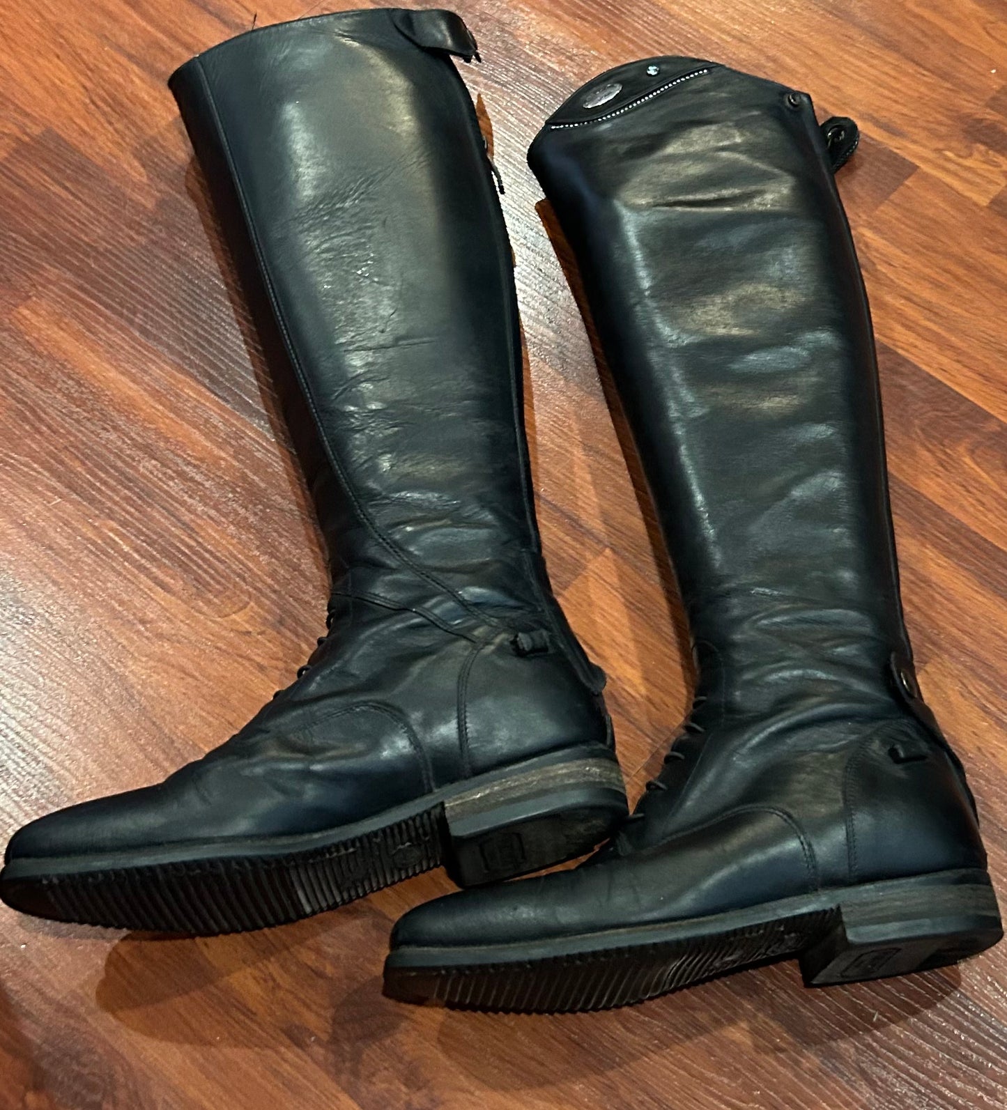 Size 6.5 parlanti field boots