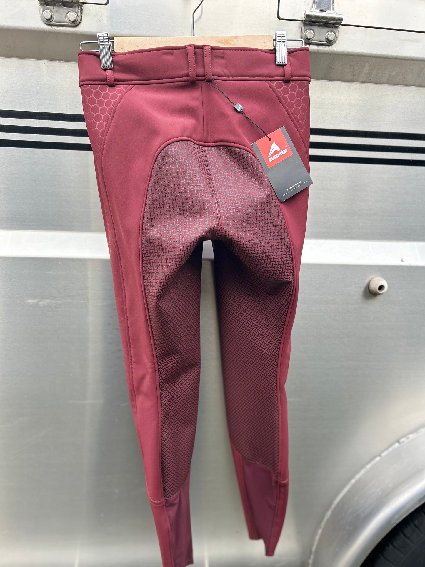 30L Euro Star Pharis Zinfandel full seat breeches