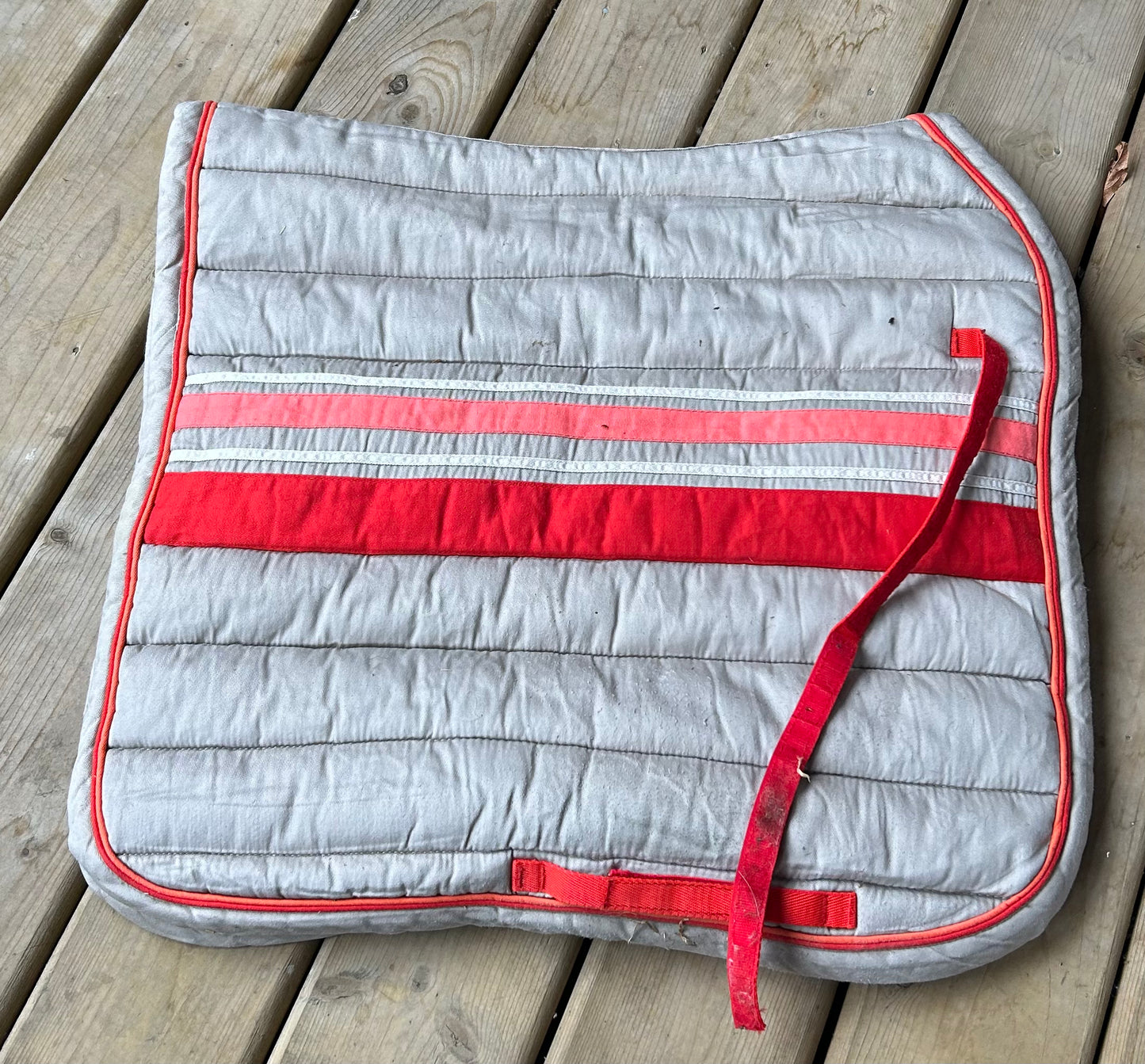 BR dressage pad tan with red