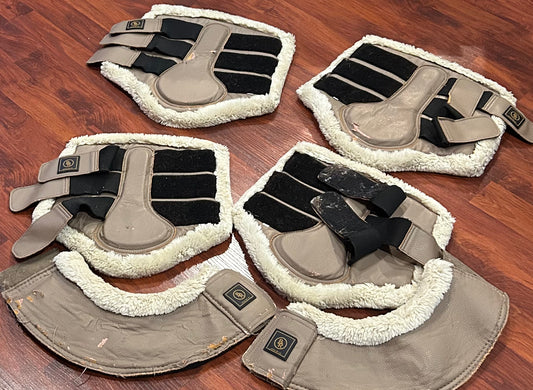 BR fleece horse boots taupe medium and large. 4 boots and bell boots. Some wear.