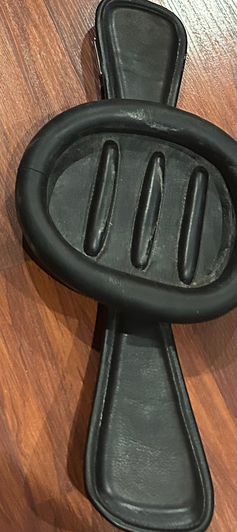18” Prestige RP dressage girth. Has been used