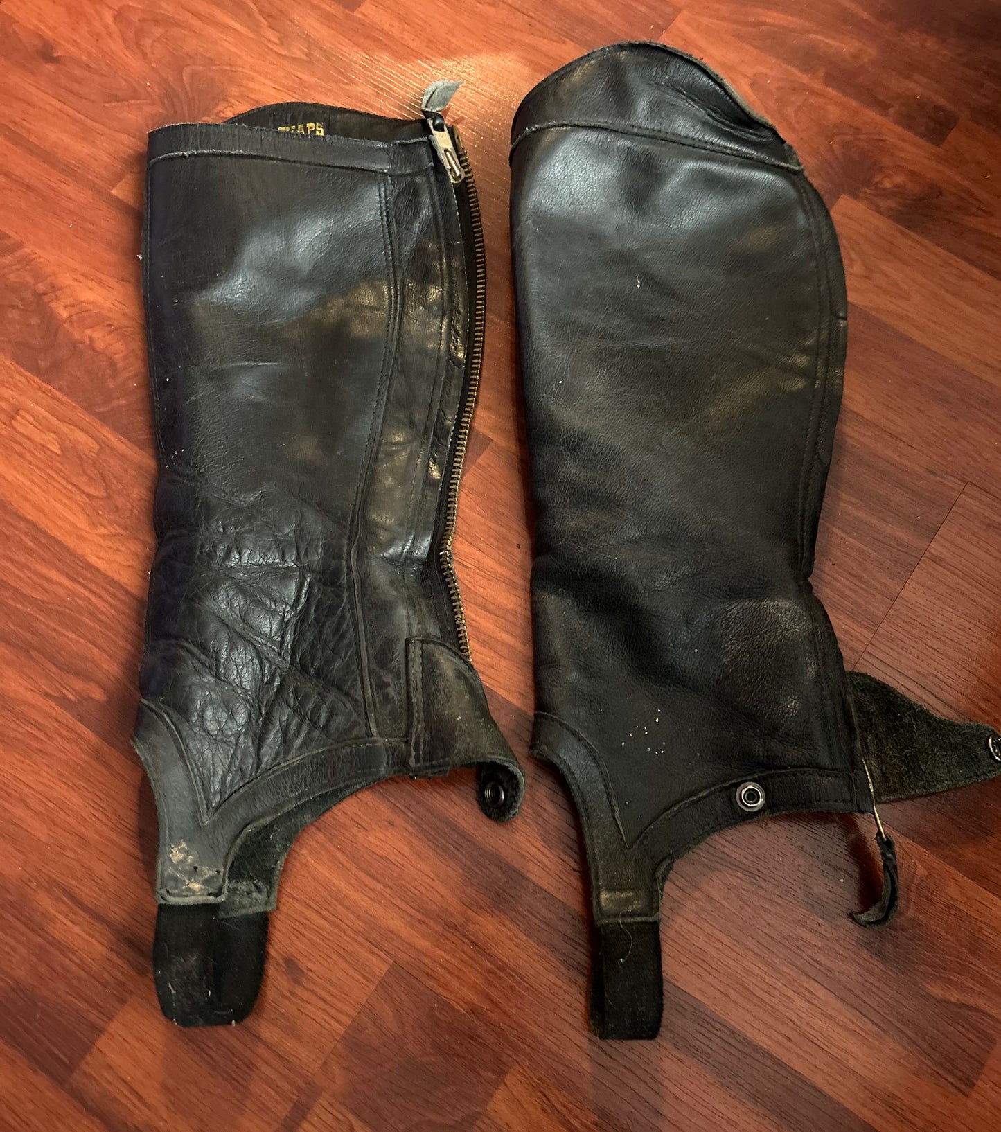 Lynn Saunders leather half chaps 16” calf 15” tall at back